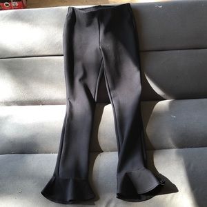 Really cute black pants